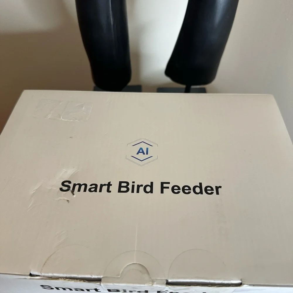 Bird Feeder with AI Technology - NIB